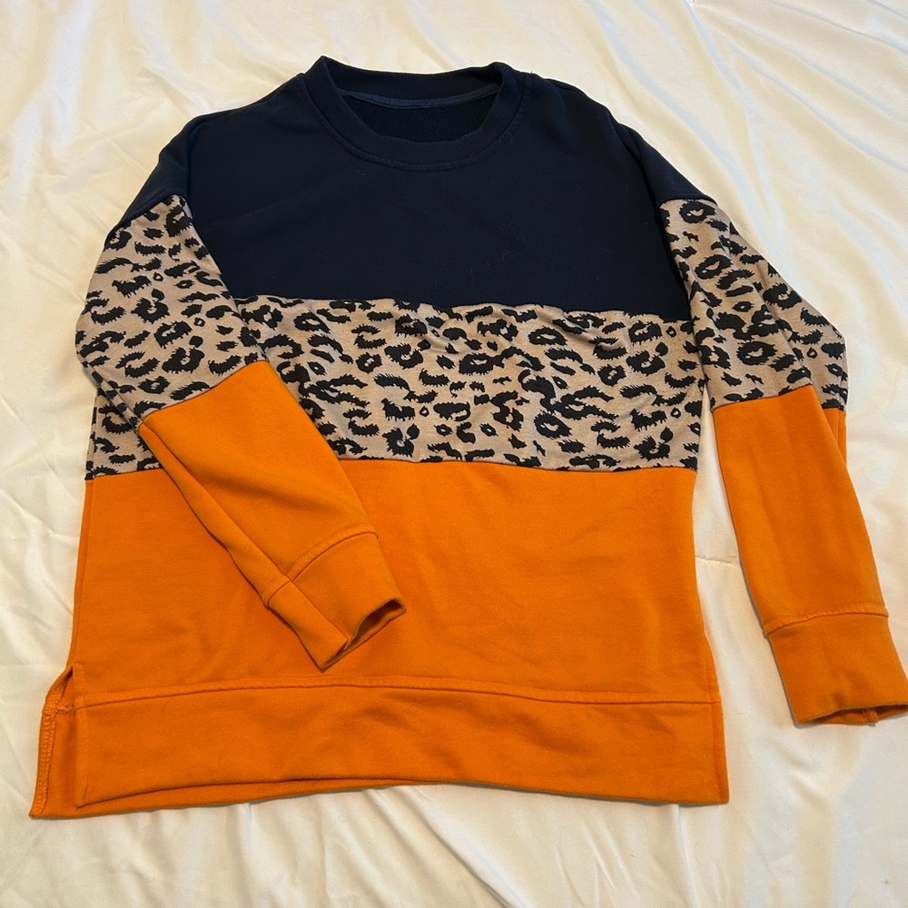 Amazon - Orange, Blue & Leopard Sweatshirt - Medium